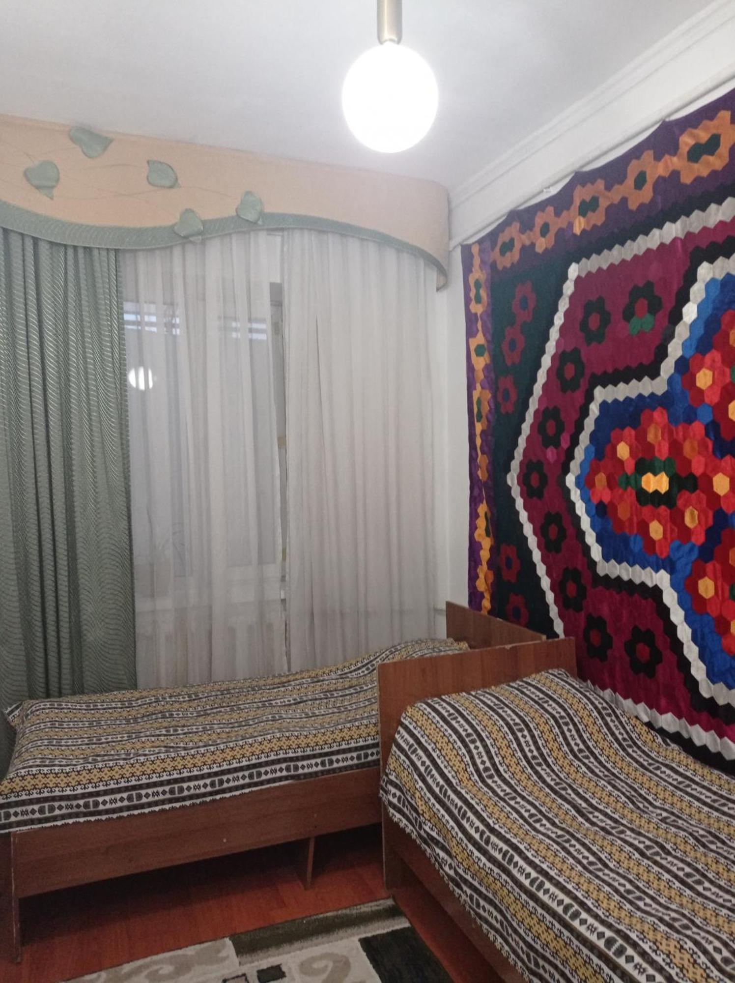 Kgb Home Hostel Bishkek Ngoại thất bức ảnh