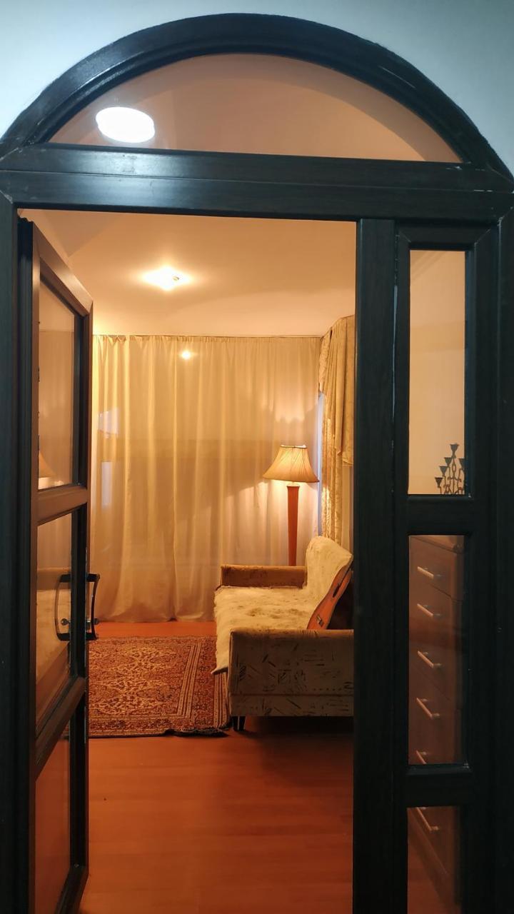 Kgb Home Hostel Bishkek Ngoại thất bức ảnh